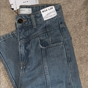 NEVER WORN Topshop Mom Jeans